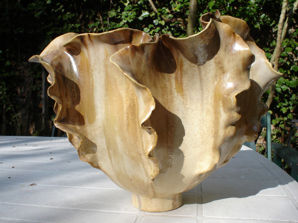 Richter-Hood,Melanie-crystalline glaze bowle