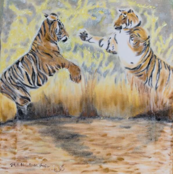 Luethi Abdelghafar,Claudia-Two Tigers fighting